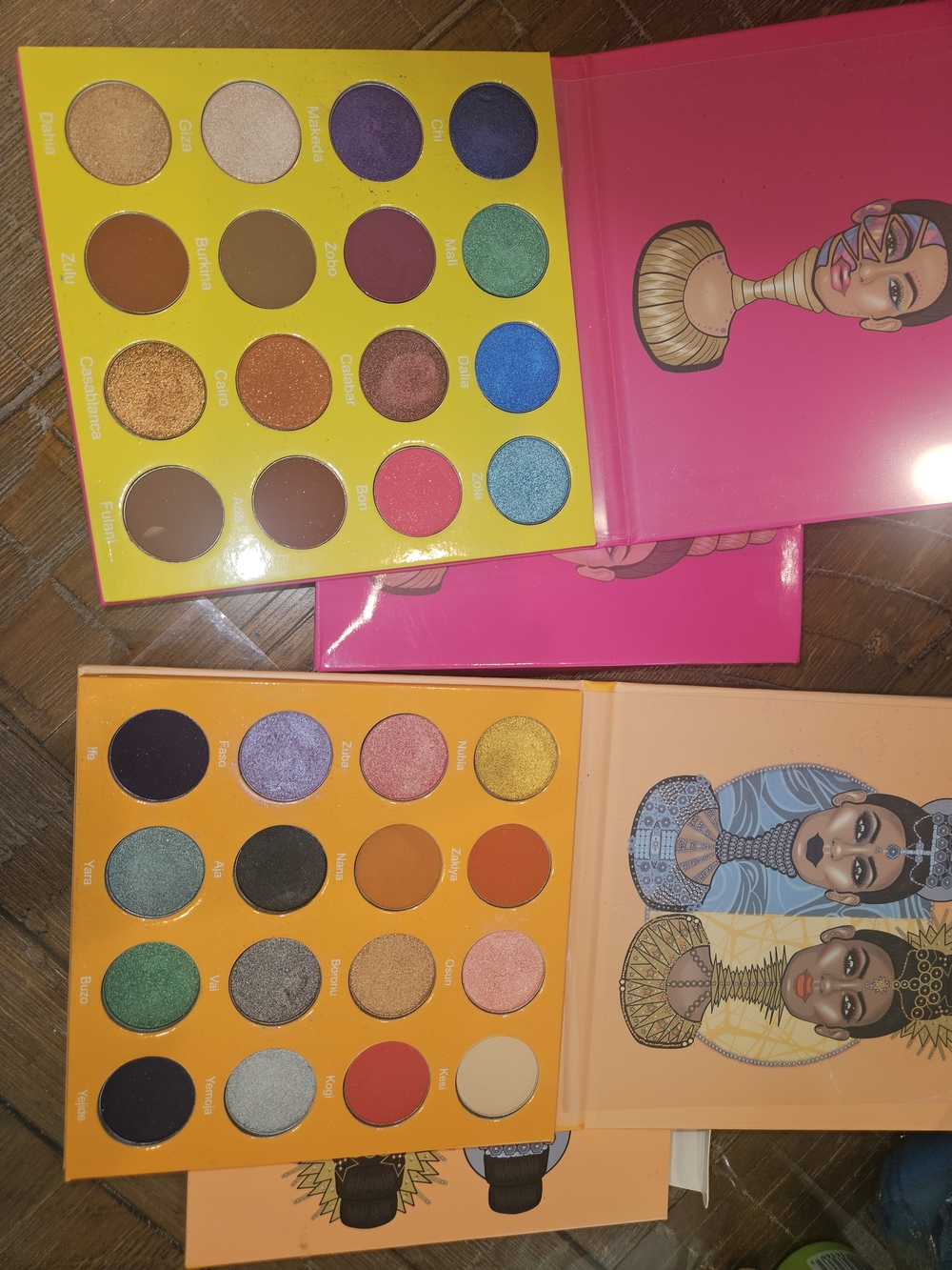 Vibrant Multi-Color Eyeshadow Palette – Assorted Brights